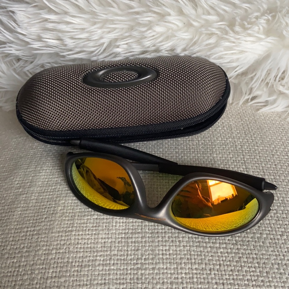 90s VINTAGE OAKLEY SUNGLASSES